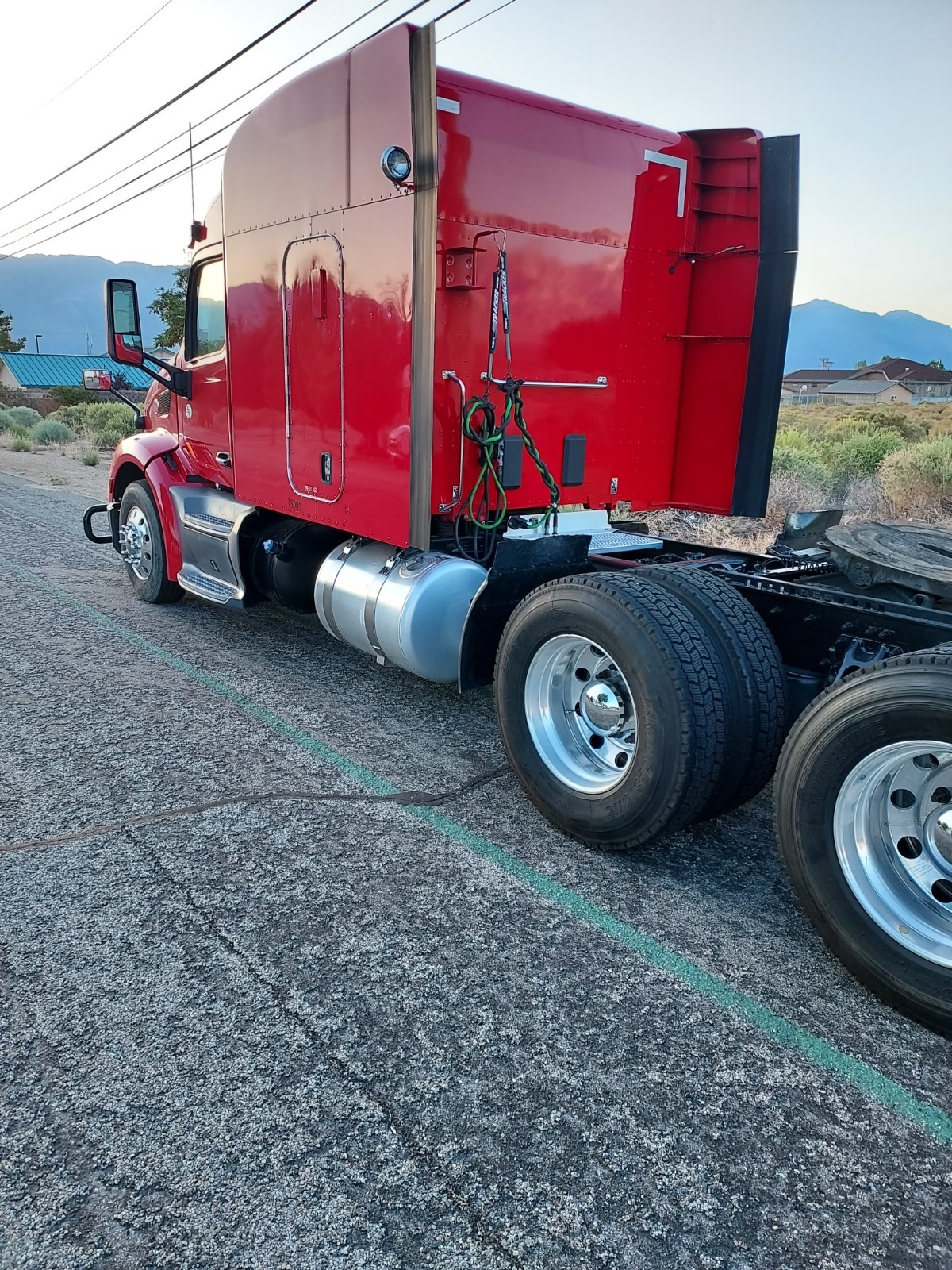 2020 Peterbilt 579 commerical truck