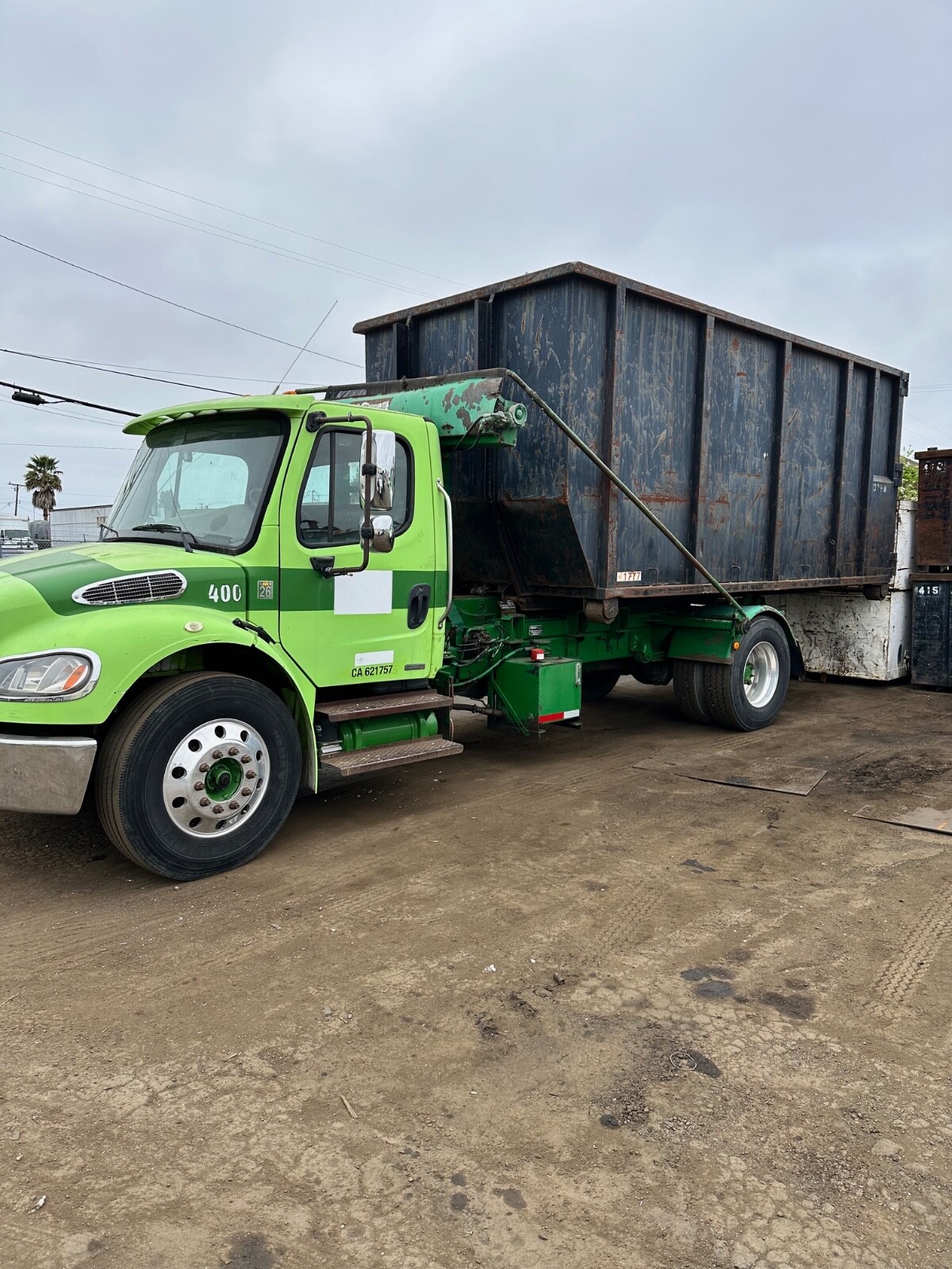 Freightliner roll off truck