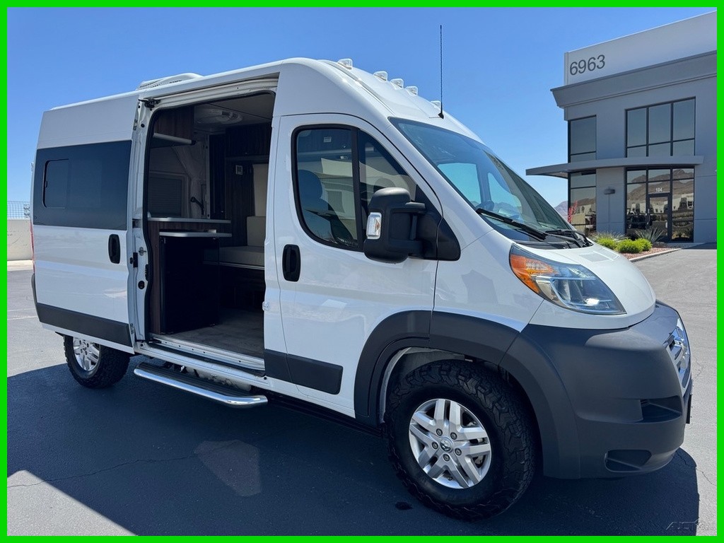 2019 Hymer Carado Axion 7,012 Actual Miles like winnebago travato