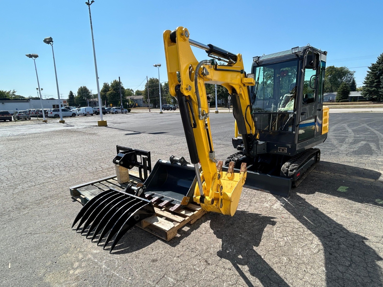 FREE SHIPPNG  2024 Used Excavator, EPA CERTFD Kubota V1505 Engine 3.5 TON