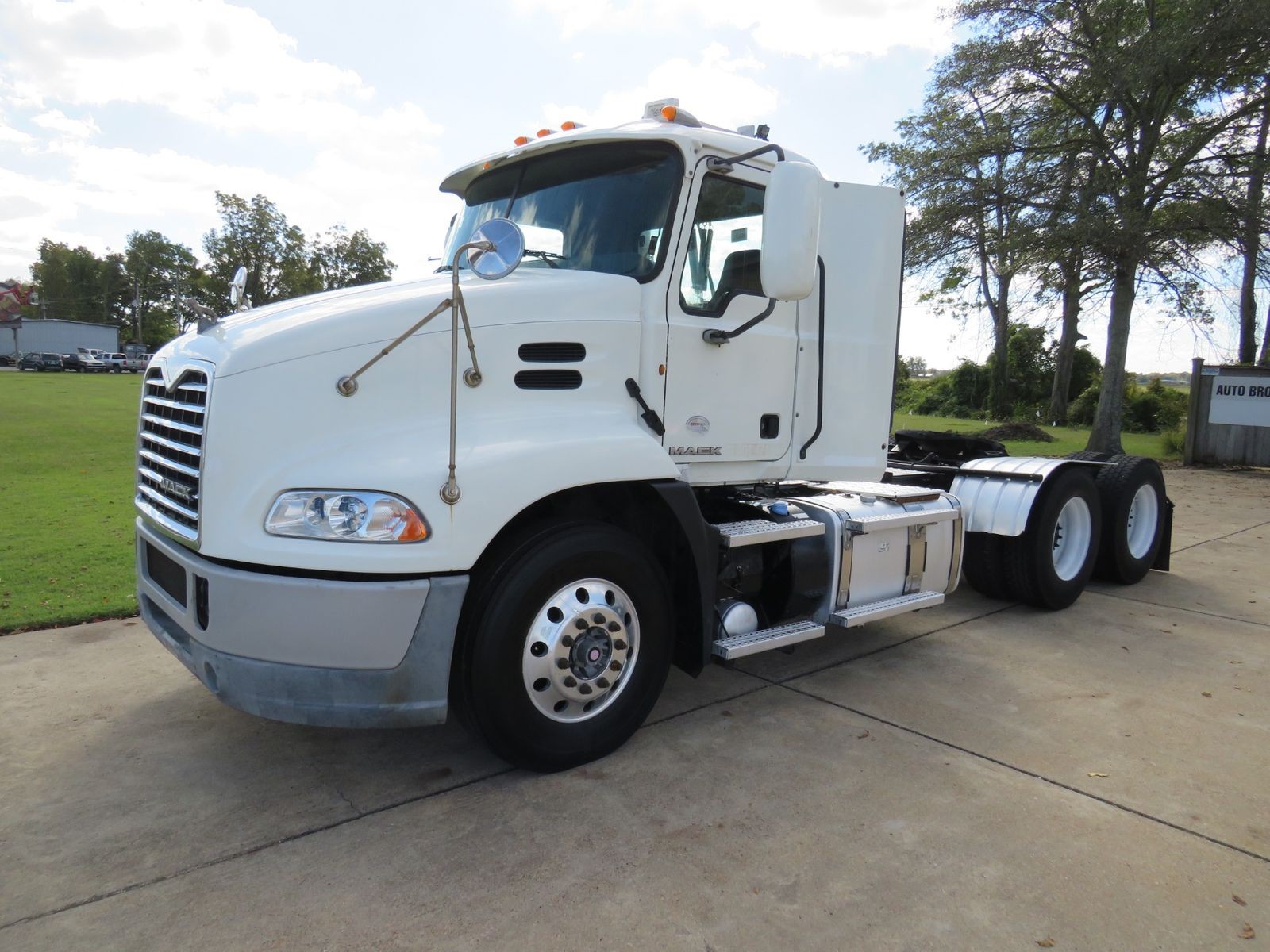 Perfect Carfax  DEF Deleted w/Wet Kit Great Service History NO FEES!!!!