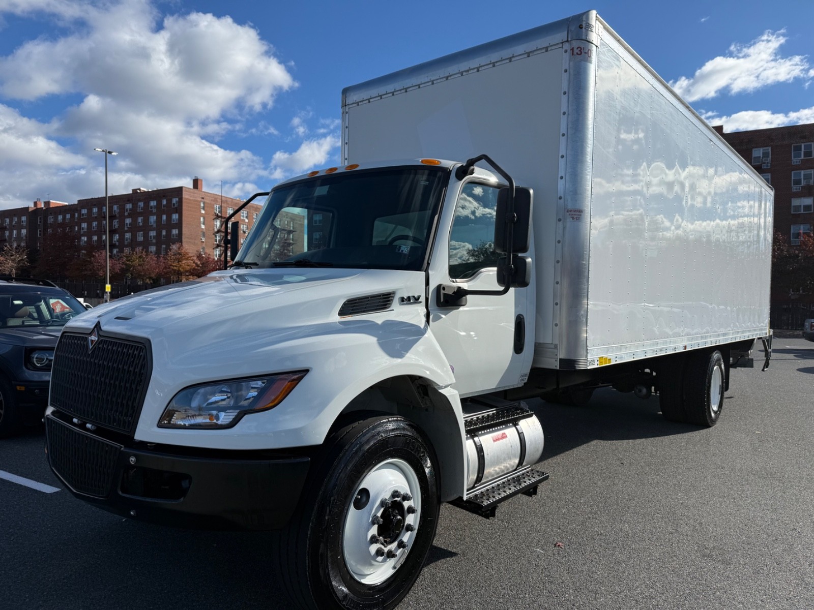 2024 International MV607 26ft Box Truck, 6.7L Cummins Engine, power liftgate!