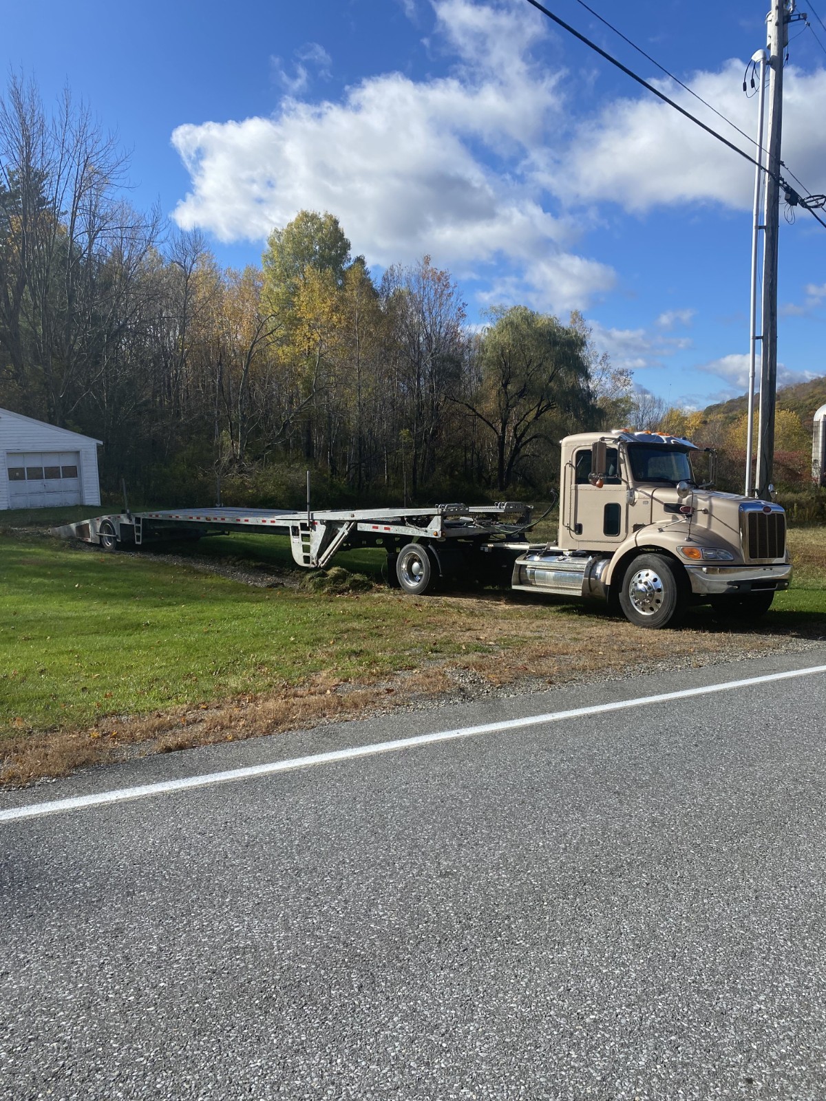 2019 Peterbilt 337 Car Hauler