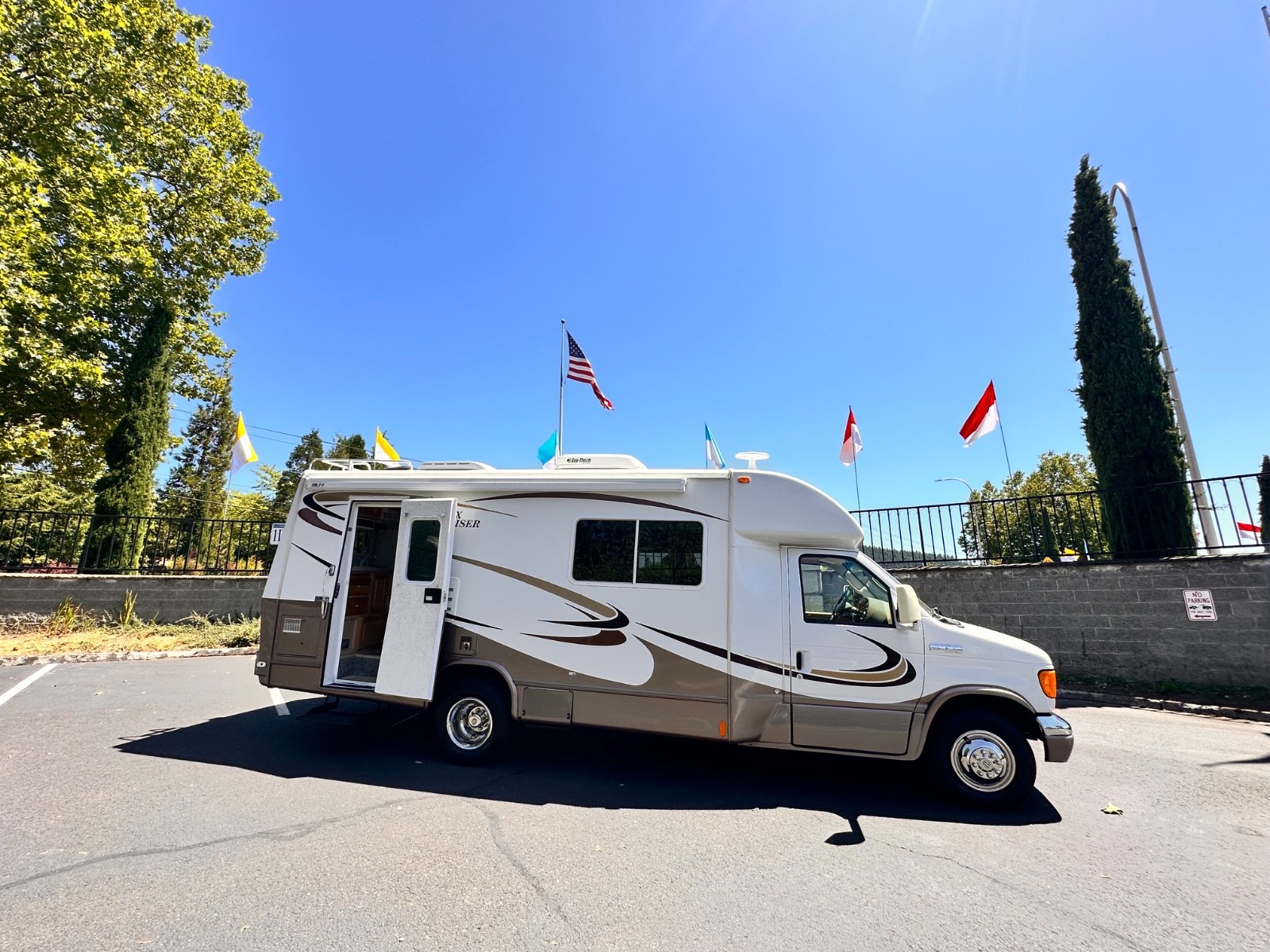 2006 PHOENIX CRUISER RV CLASS B  23 FT  6.0 DISEL   ENGINE  ONLY  47,984 MILES
