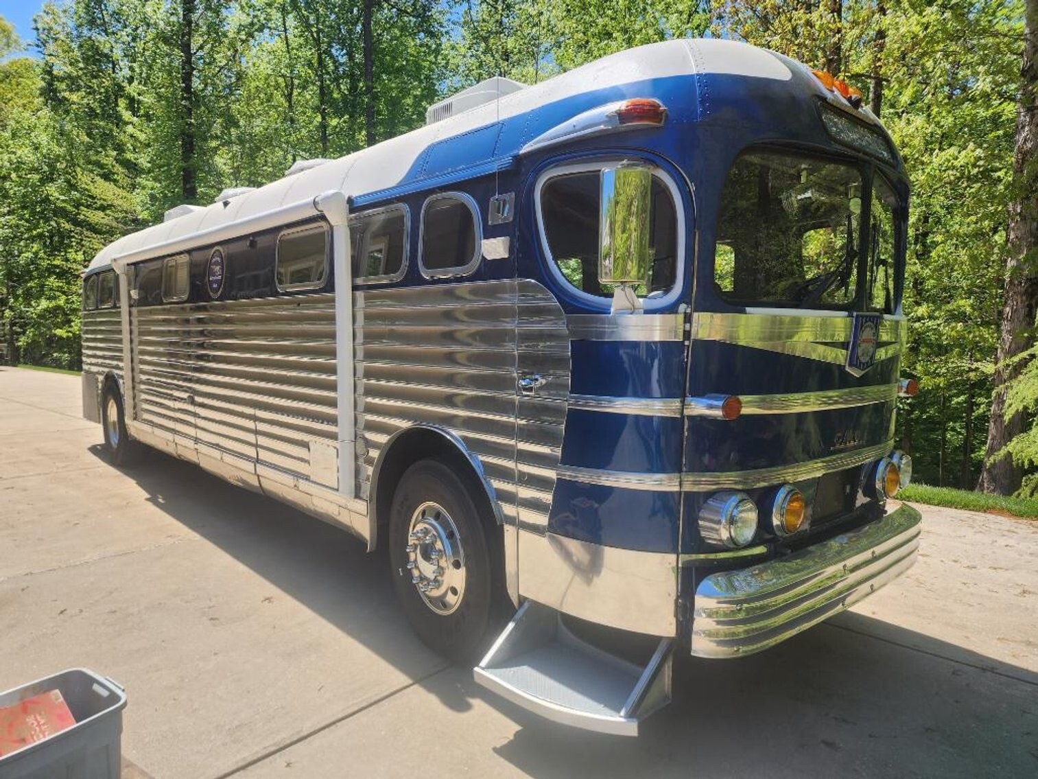 1948 GMC Silverside Bus RV conversion