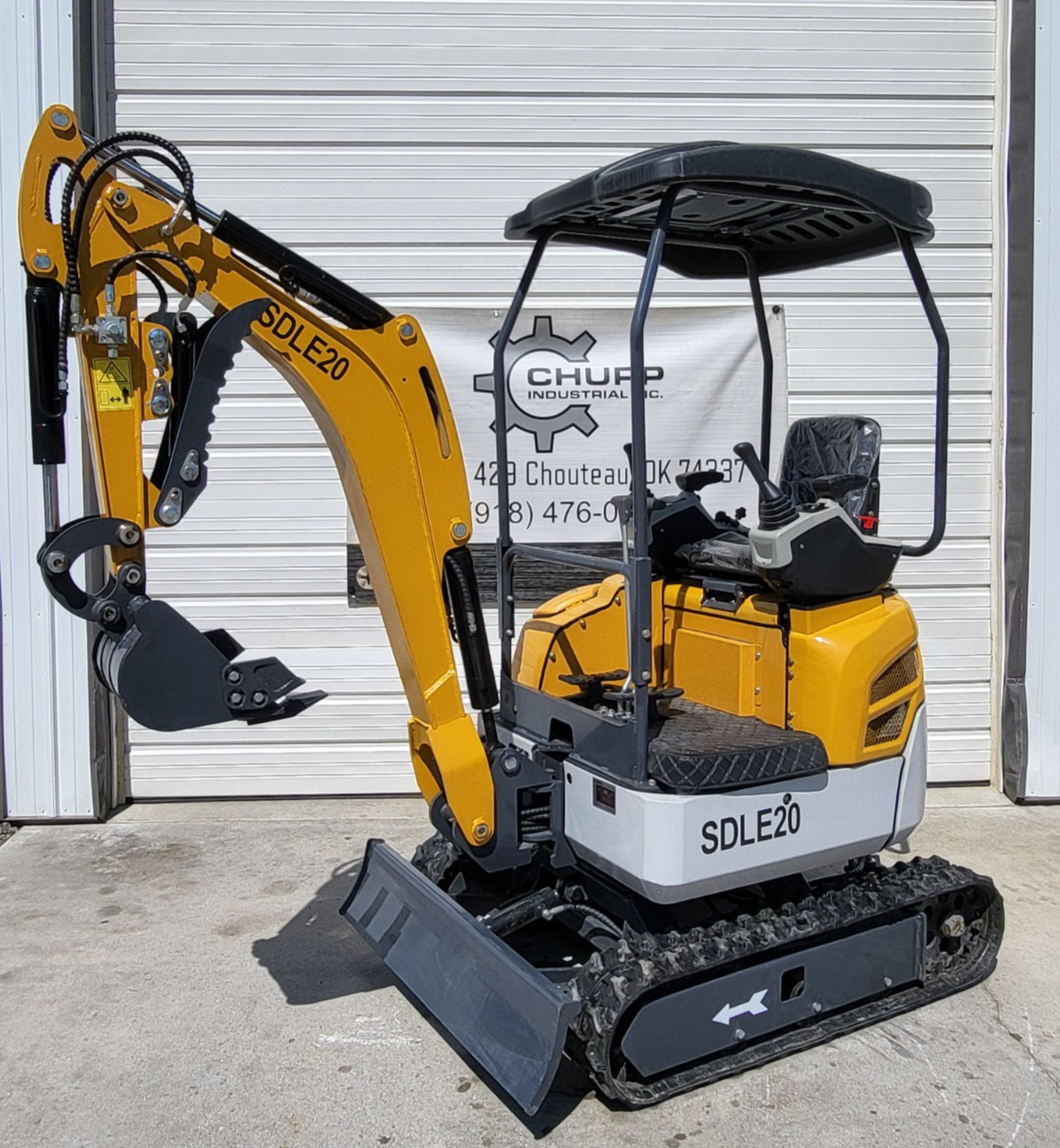 NEW Mini Excavator SDLE20  1.4 Ton 14HP Side Swing Boom Yanmar Joystick & Thumb