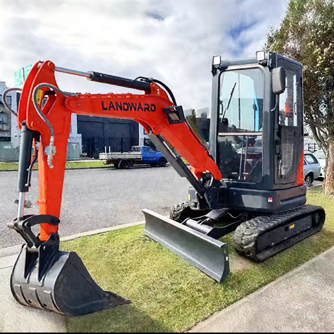 FREE SHIPPING 2025 2 Ton New Mini Excavator EPA certified USA KUBOTA Diesel D902