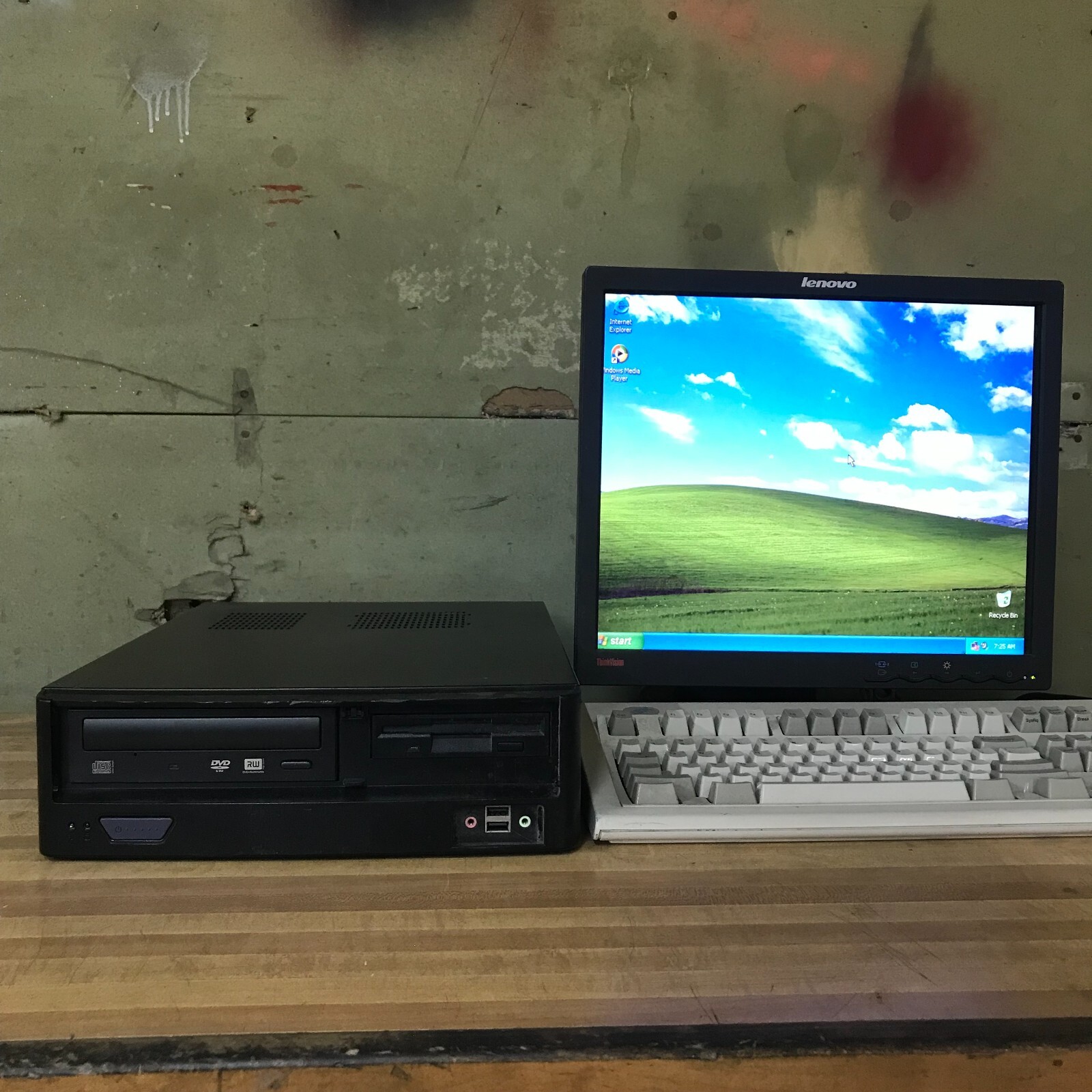 Custom SFF ATX PC for Retro Gaming Pentium 4 3.00GHz 512MB RAM (Windows XP Pro)