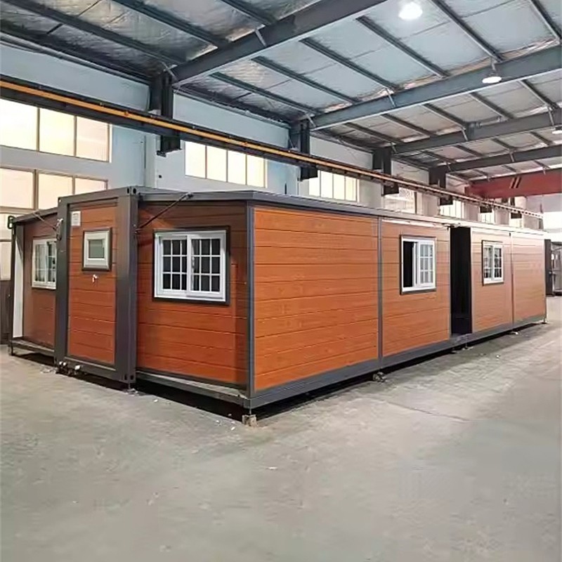 Factory Direct Sales 40FT Expandable Prefab House Anti Rust Prefab Tiny House