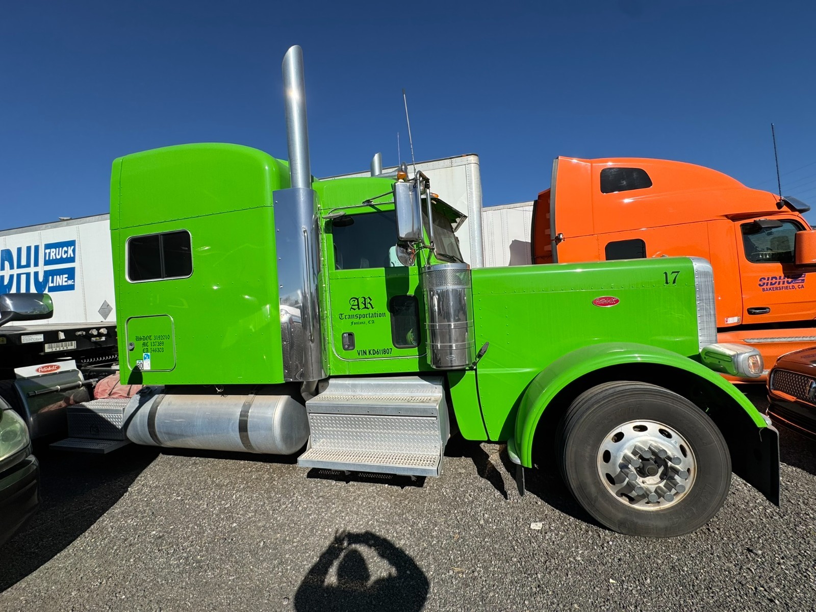2019 Peterbilt 389 Semi Truck Long Hood & 2019 Fontaine Flatbed 1 Owner For Sale
