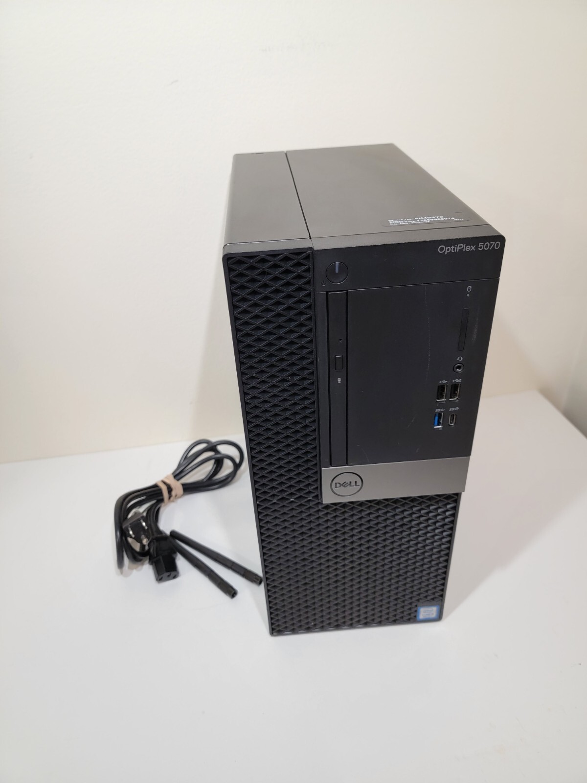 Dell OptiPlex 5070 / i5-9500 3.00GHz / 16GB RAM/ 256GB NVMe+1TB HDD/NVIDIA GT730