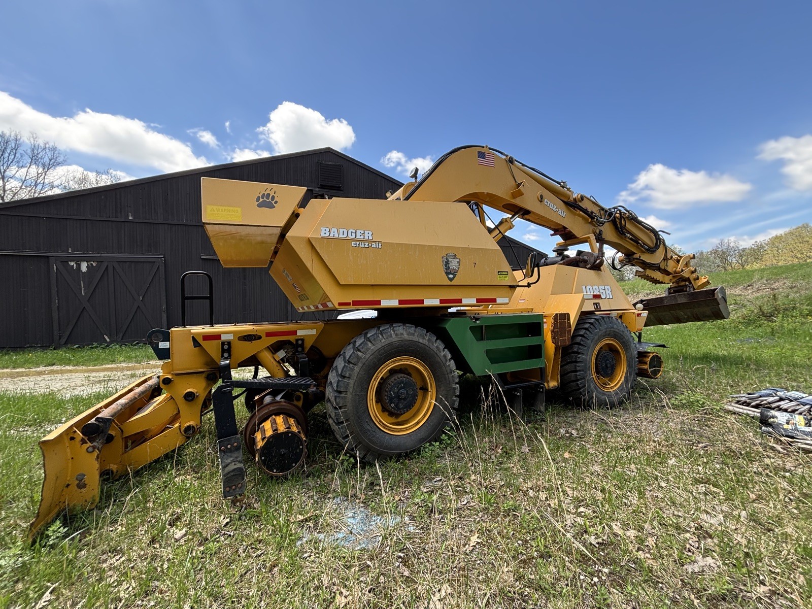 2009 Badger Wheeled Excavator Cruz Air 1085R Hi Rail Gear 360 Rotary  85 HOURS