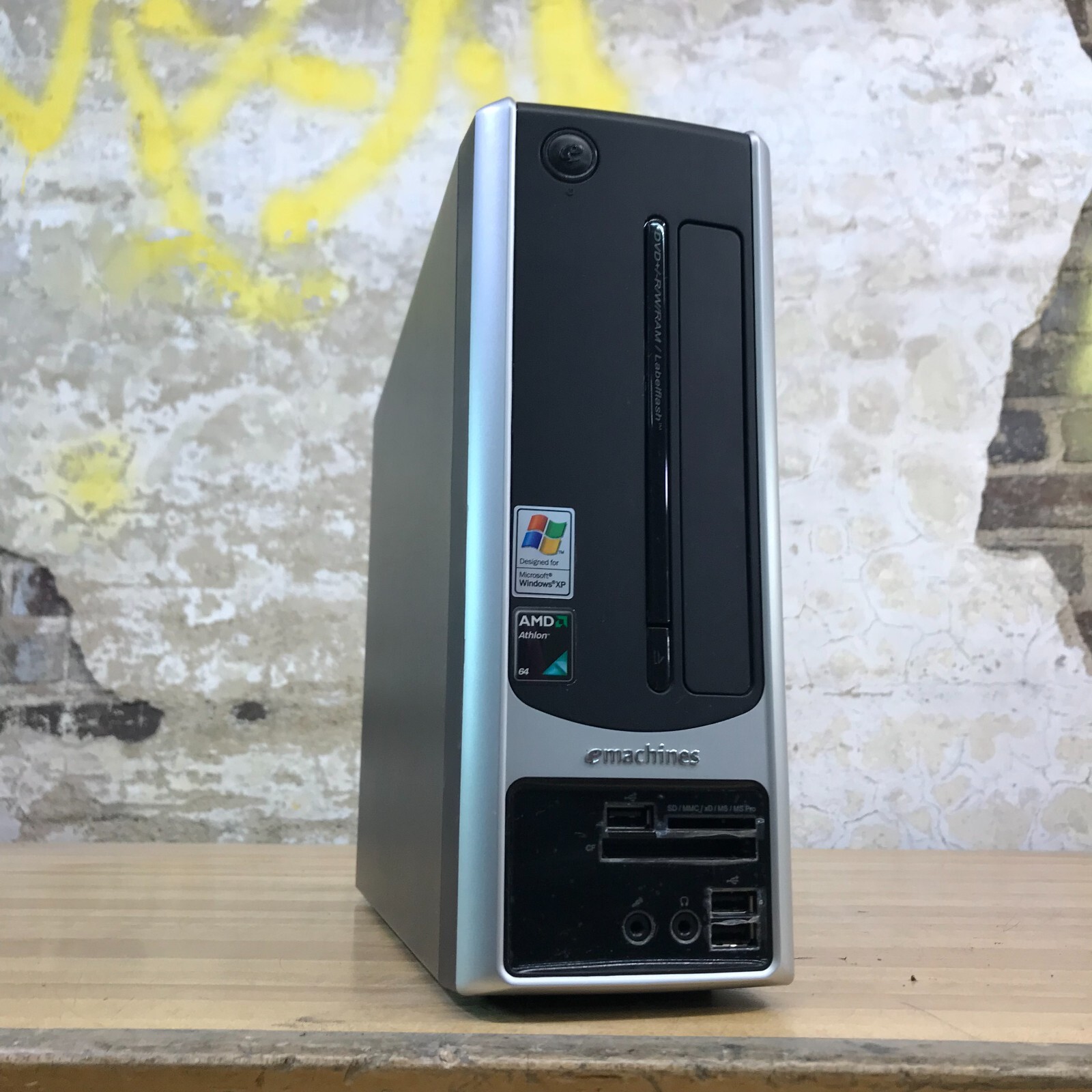 eMachines SFF PC for Retro Gaming AMD Athlon 1.61GHz 896MB RAM (Windows XP)
