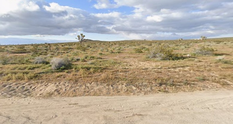 2.5 acre Buildable Desert Lot For Sale in Lancaster, CA ,000. Open To Offers!