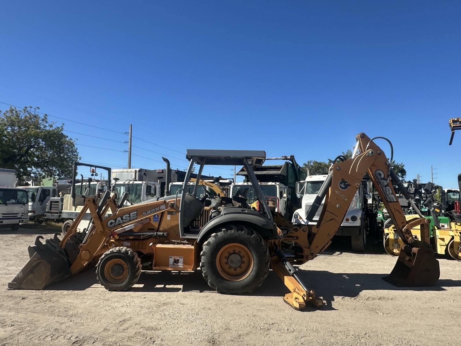 2016 Case 580N Backhoe Loader 2190 NW 7th Ave 33127