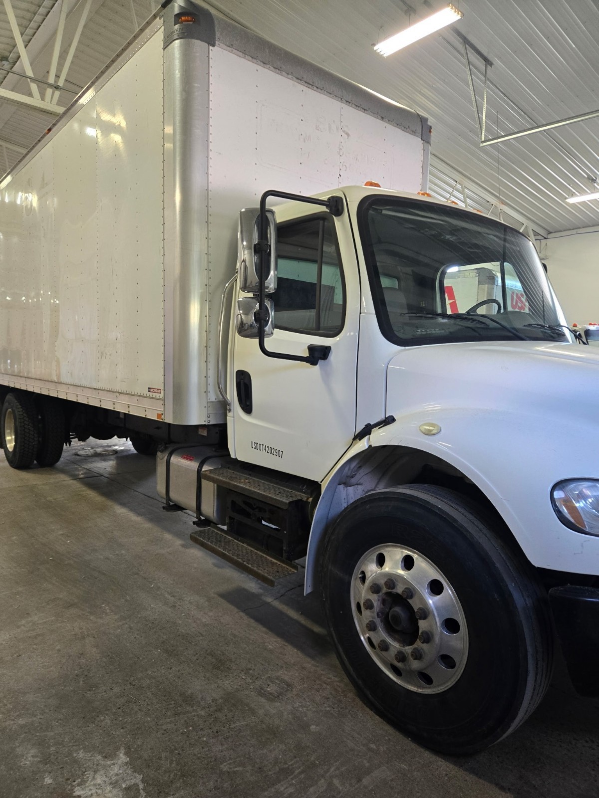 2014 Freightliner Business Class M2 106