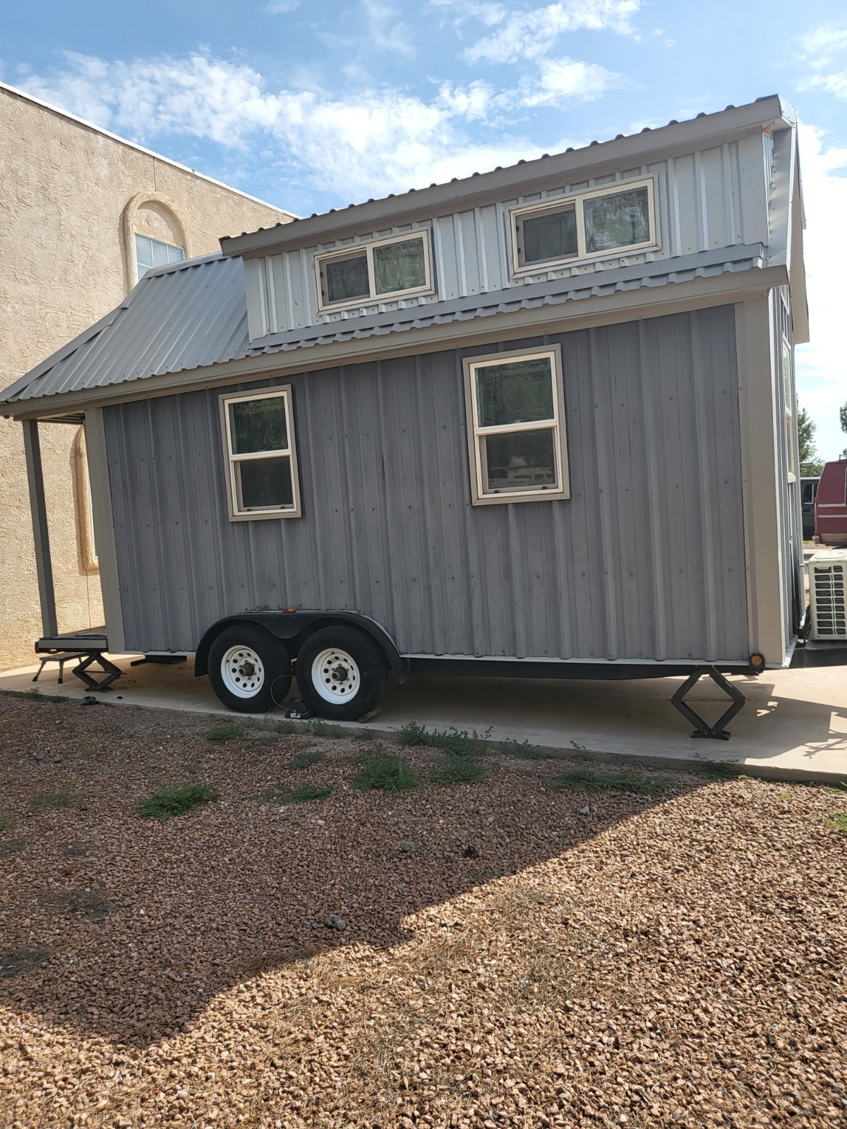 tiny home on wheels
