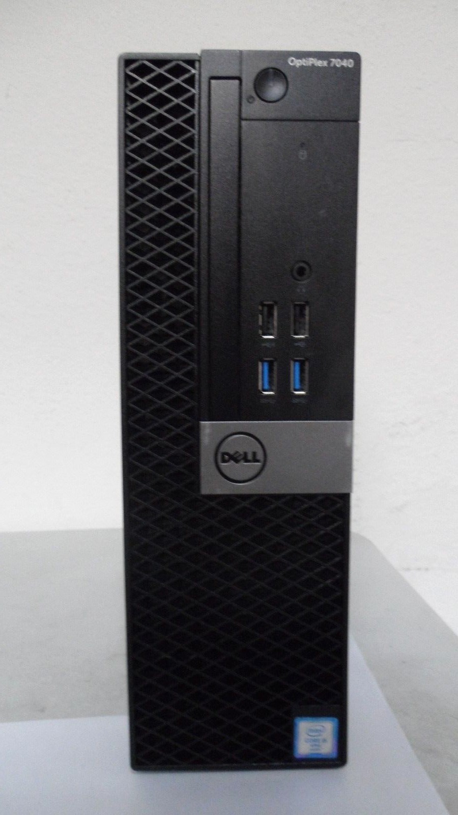 Dell OptiPlex 7040 SFF PC 3.2GHz i5-6500 16GB  256Gb SSD 3TB 3.5″ Win 10 Pro
