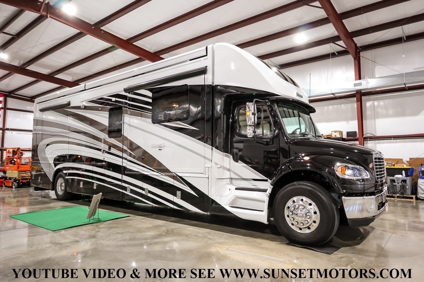 2022 NEWMAR SUPERSTAR 4061 SUPER C CUMMINS DIESEL KING BED SATELLITE WARRANTY