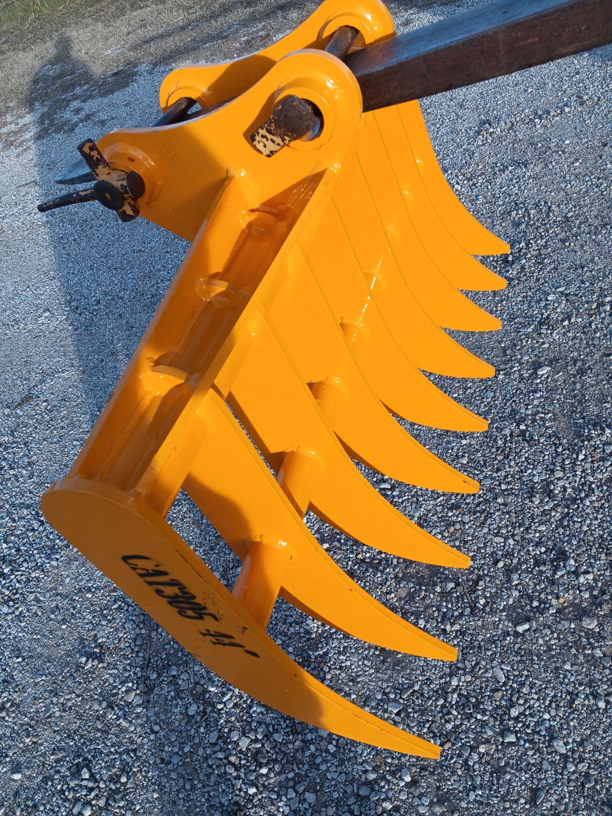 Cat 305 305.5 Mini Excavator  Land Clearing Rake  Root Rake 45mm Pin Holes