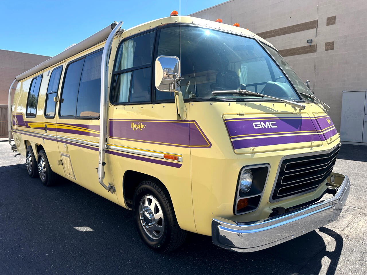 1977 GMC Motorhome Jimmy Coachman Royale 26′ Motorhome