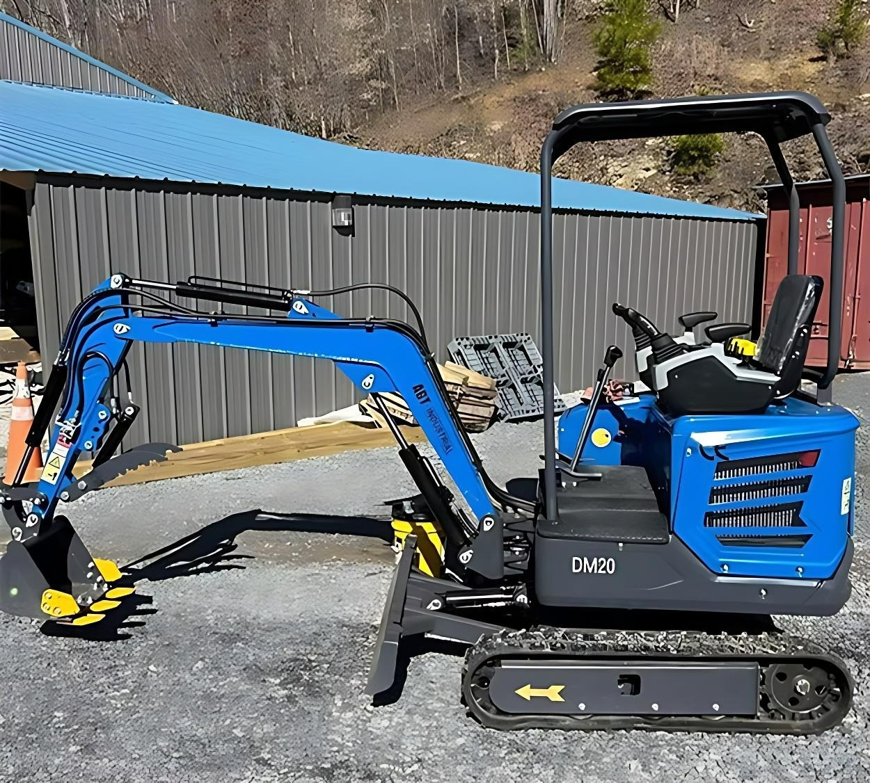 1.3 Ton Mini Excavator Kubota Diesel Engine w/Telescopic Chassis Pilot Control