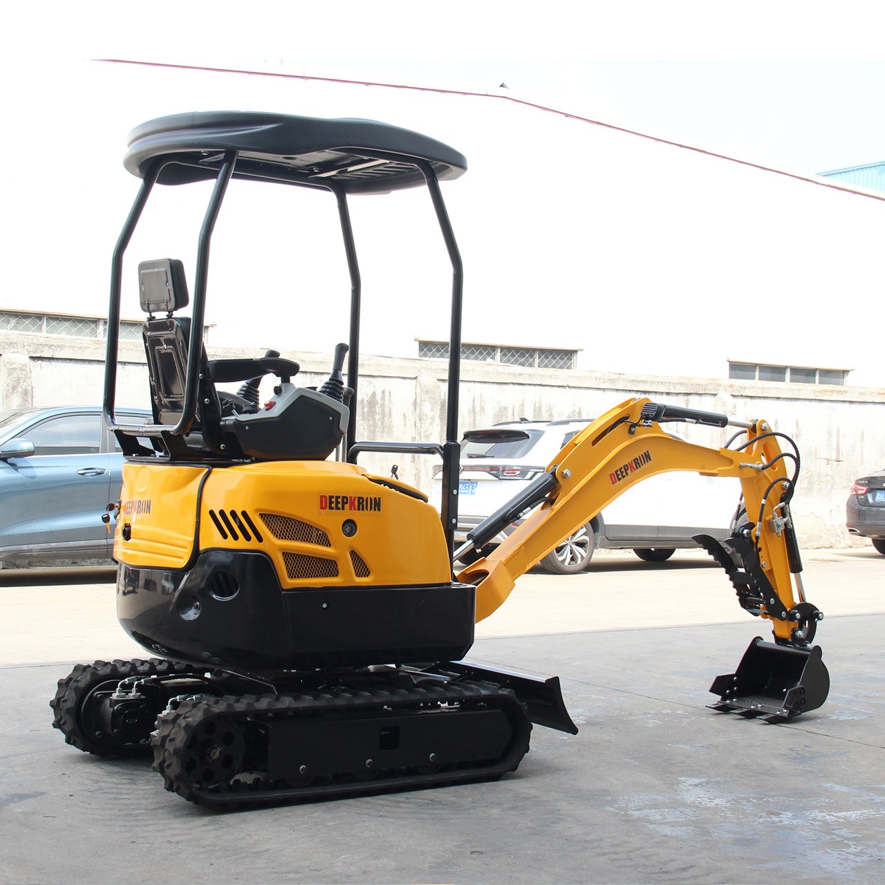 3527 lbs 1.6 Ton Tracked EPA B&S 13.5HP Petrol Mini Excavator Digger Free Ship