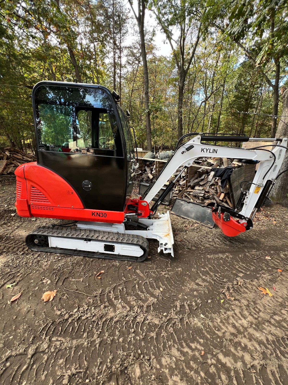 30hp Kylin Mini Excavator KN30 Full Cab 30hp V-Twin Gas Engine 18” Bucket Hyd Th