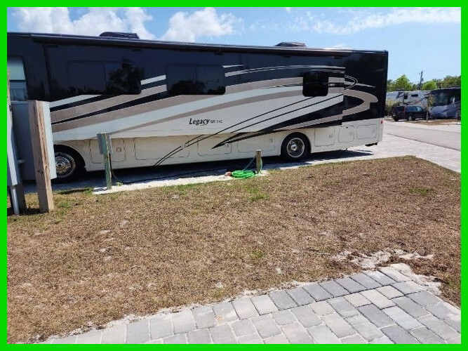 2015 Forest River Legacy SR 300 360RB 39ft Class A Diesel Pusher 1.5 Bathrooms