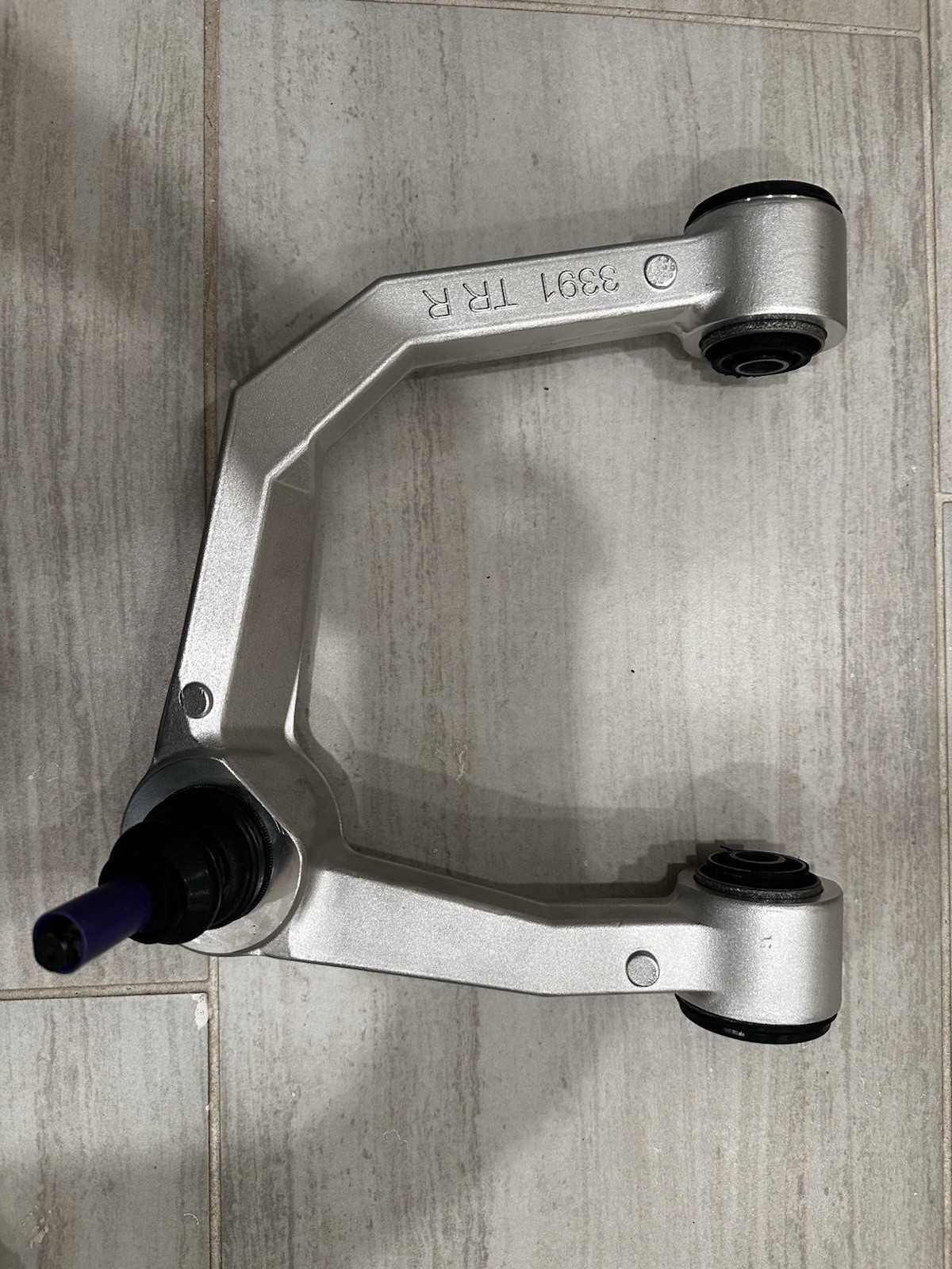 Missing Parts-Rough Country 3.5″ Bolt-On Lift Kit w/N3 Struts