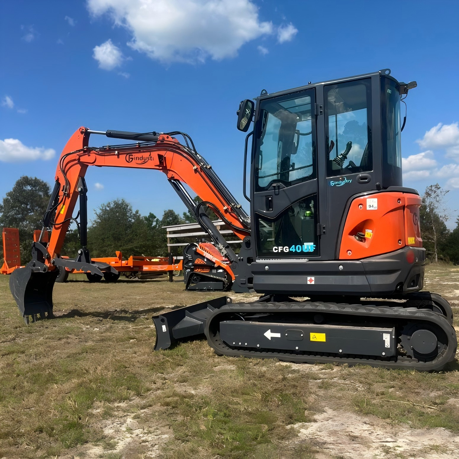 CFG40UF Mini Excavator 4 Ton Digger Kubota Diesel Engine w/ AC&Hydraulic Thumb