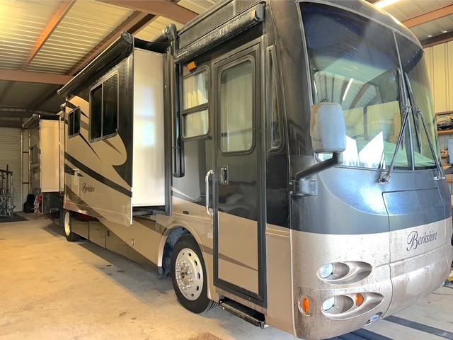 2008 BERKSHIRE MOTORHOME