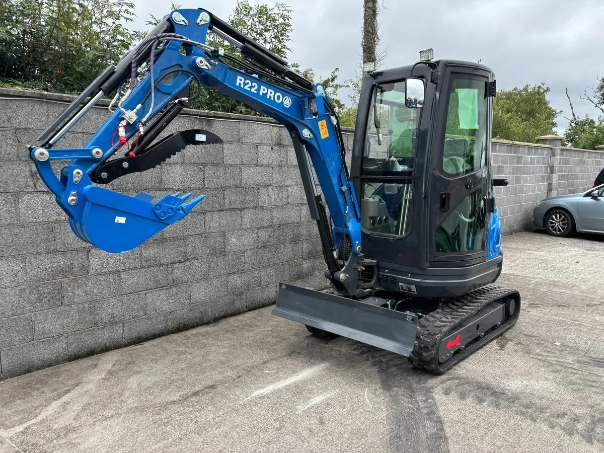 Rippa R22 Pro Mini Excavator,  FREE DELIVERY NEW ENGLAND! Contact Re Delivery US
