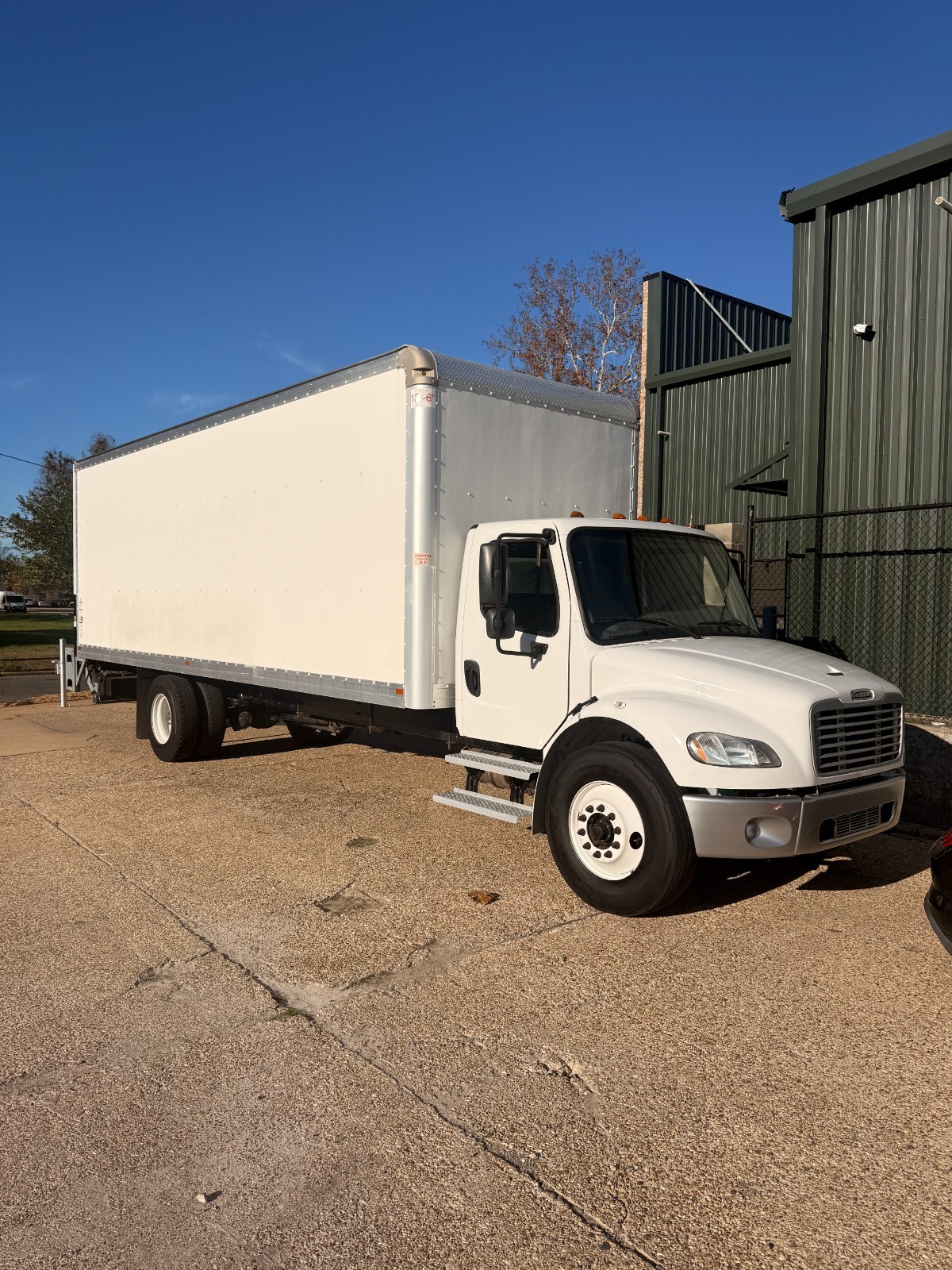 2020 Freightliner m2 106 medium duty – 26’ bed