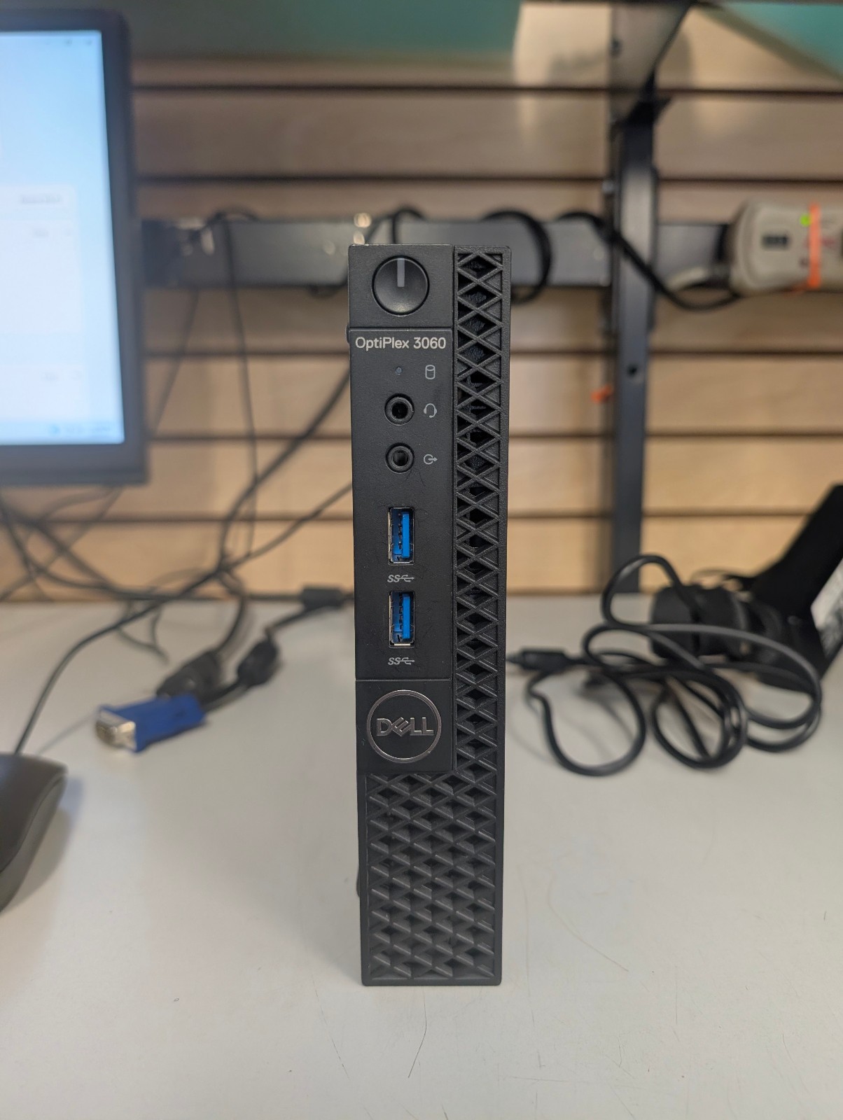 Dell OptiPlex 3060 Micro i5-8500T @ 2.10GHz, 12GB RAM, 256GB M2, Win 11