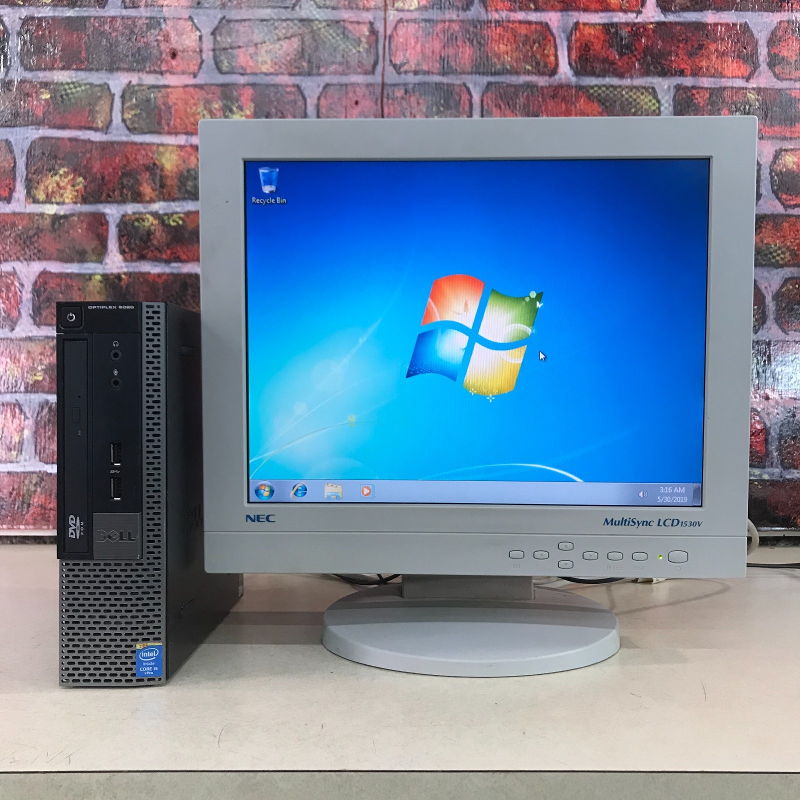 Dell OptiPlex 9020 SFF i5-4590S 3.00GHz 8GB RAM 500GB HDD (Windows 7 Pro 64-Bit)