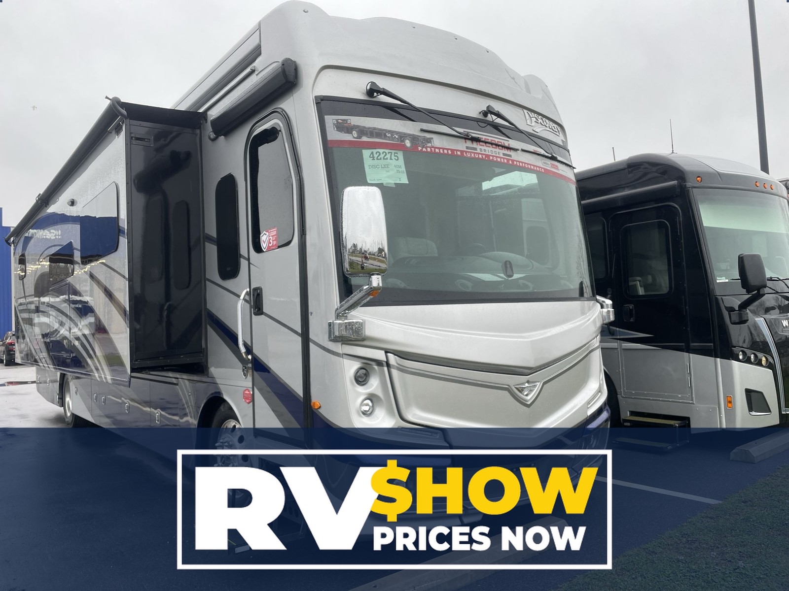 2025 Fleetwood Discovery LXE 40M