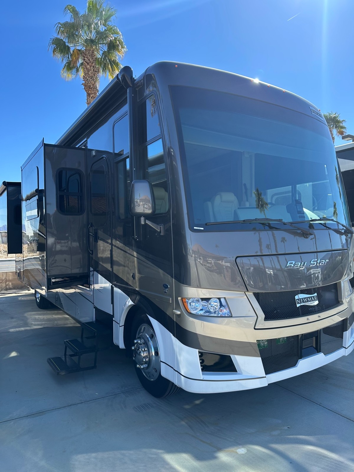 2025 Newmar Bay Star 3629