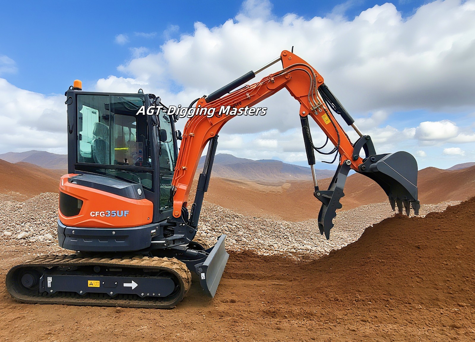 USA 2.8 Ton CFG 35UF Hydraulic Excavator Kubota Diesel D1105 Engine Comfort Cab