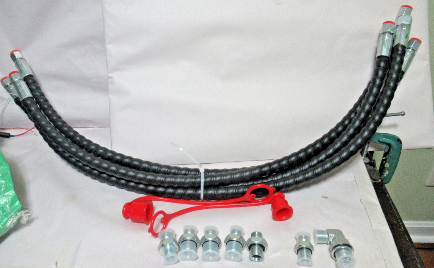 4-MINI EXCAVATOR 31″ FLEXIBLE LINE for 1-2 ton MINI EXCAVATOR & 7 FITTINGS