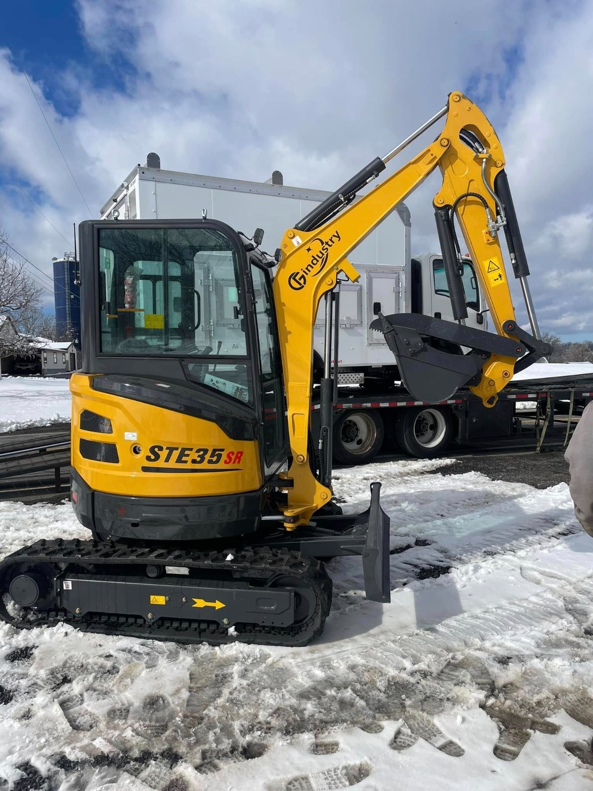 2.8Ton Mini Excavator Tracked Crawler Yanmar Diesel Engine w/Hydraulic Thumb NEW