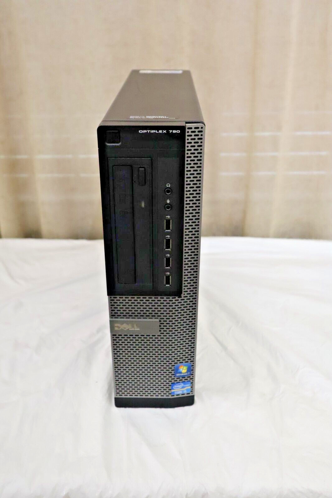 Dell Optiplex 790 Intel Core ii3-2100 CPU @3.1 GHz 4.0GB of Ram Win 10 250 GB HD