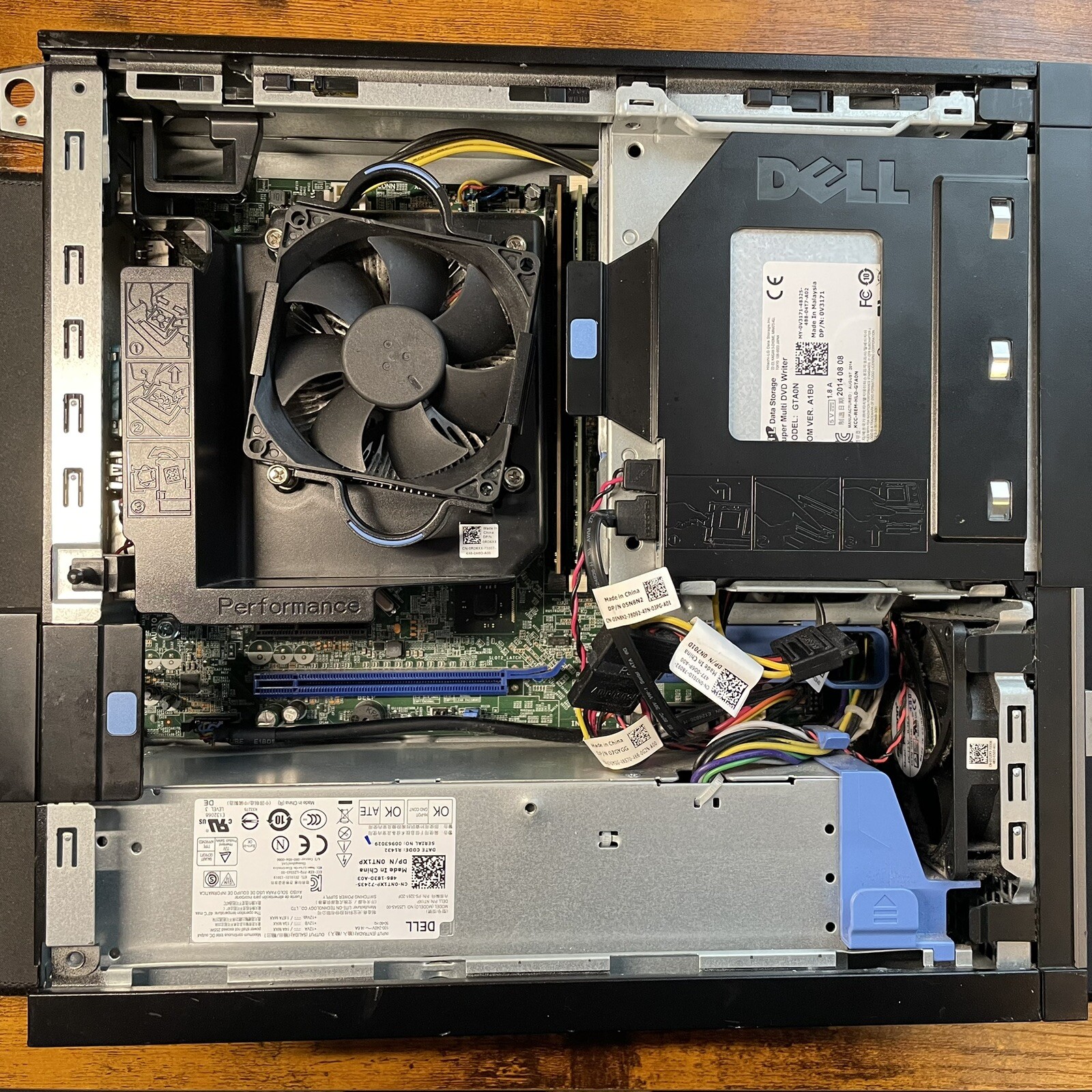 Dell Optiplex 9020, 1TB SSD, i7-4770, 16GB RAM, Desktop – Black, Windows 10