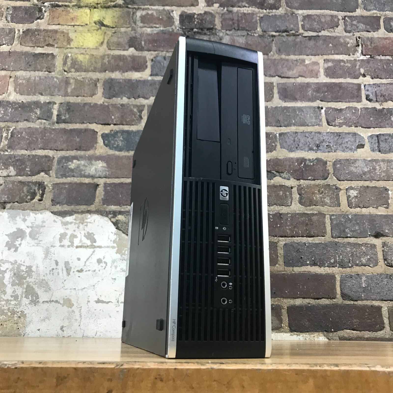 HP Compaq SFF PC Core 2 3.00GHz 4GB RAM 500GB HDD (Windows 7 Pro 32-Bit)