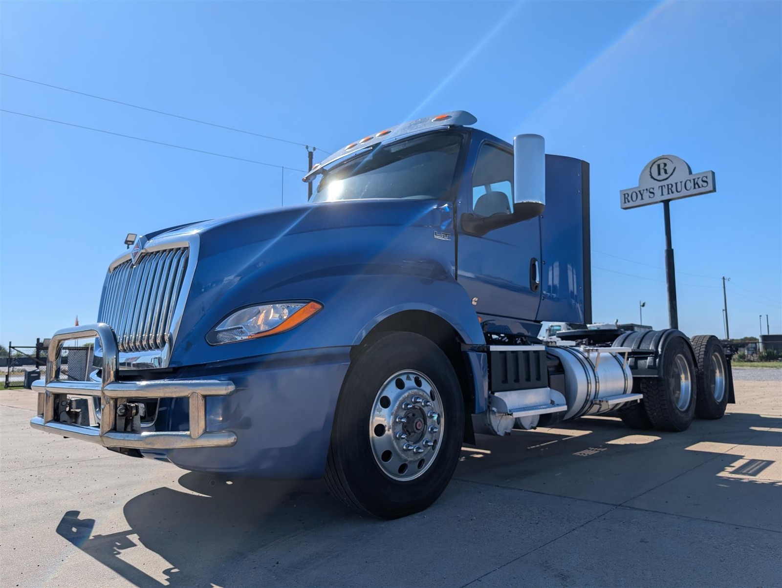 2019 International LT Daycab Semi Trucks Manual