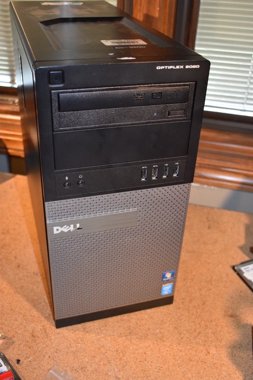 Dell Optiplex 9020 Quad Core i7-4770 3.4GHz 4GB RAM 1TB HDD Windows 7 Pro 32-bit