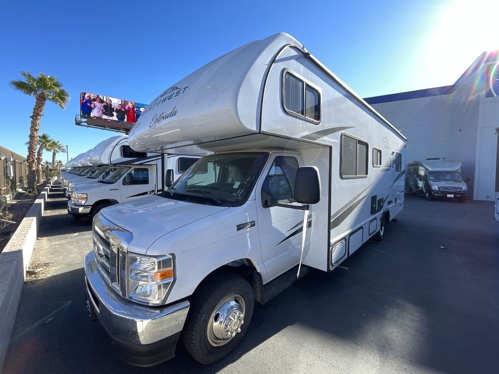 2026 East to West Entrada 2700NS