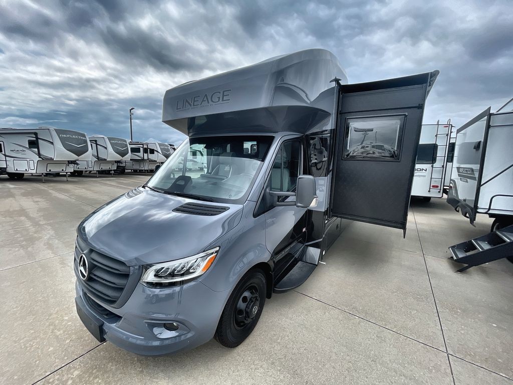 2025 Grand Design Lineage Series M 25FW