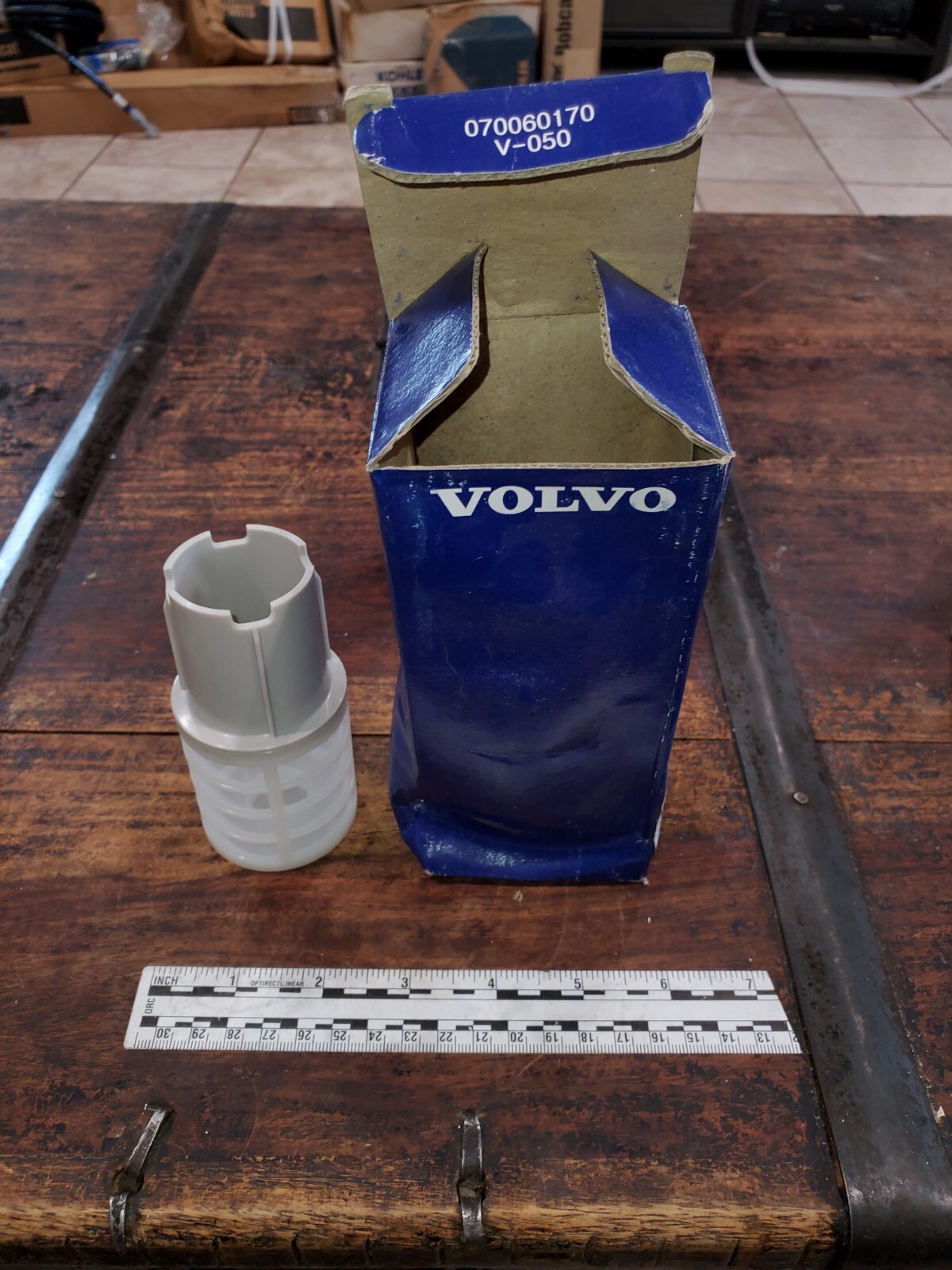 VOLVO GENUINE PARTS WATER FUEL SEPARATOR FILTER PART # 16680661