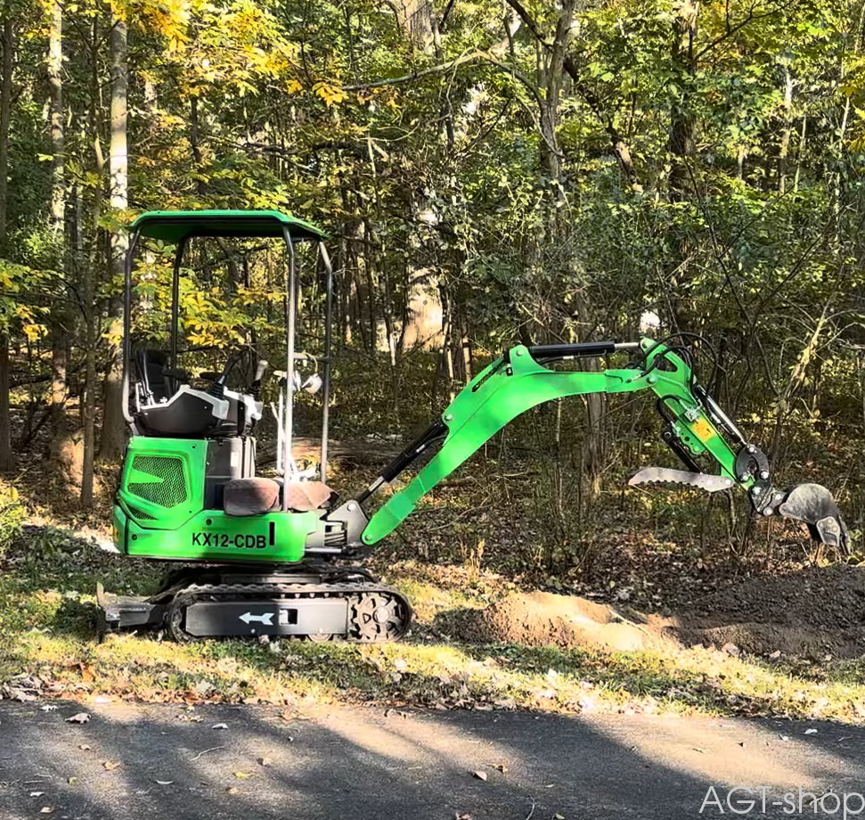 1 Ton Mini Excavator 13.5 HP B&S Engine w/ Retractable Track&Hydraulic Thumb EPA